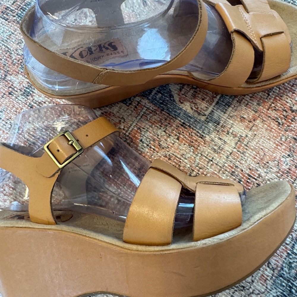 Korks by Kork-Ease‎ Tan Leather Platform Wedge Sandals Q53202 Size 9